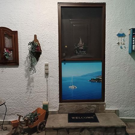 Villa Mesonisi Με Υπέροχη Θέα Στον Παγασητικό!! Áfissos Exterior foto