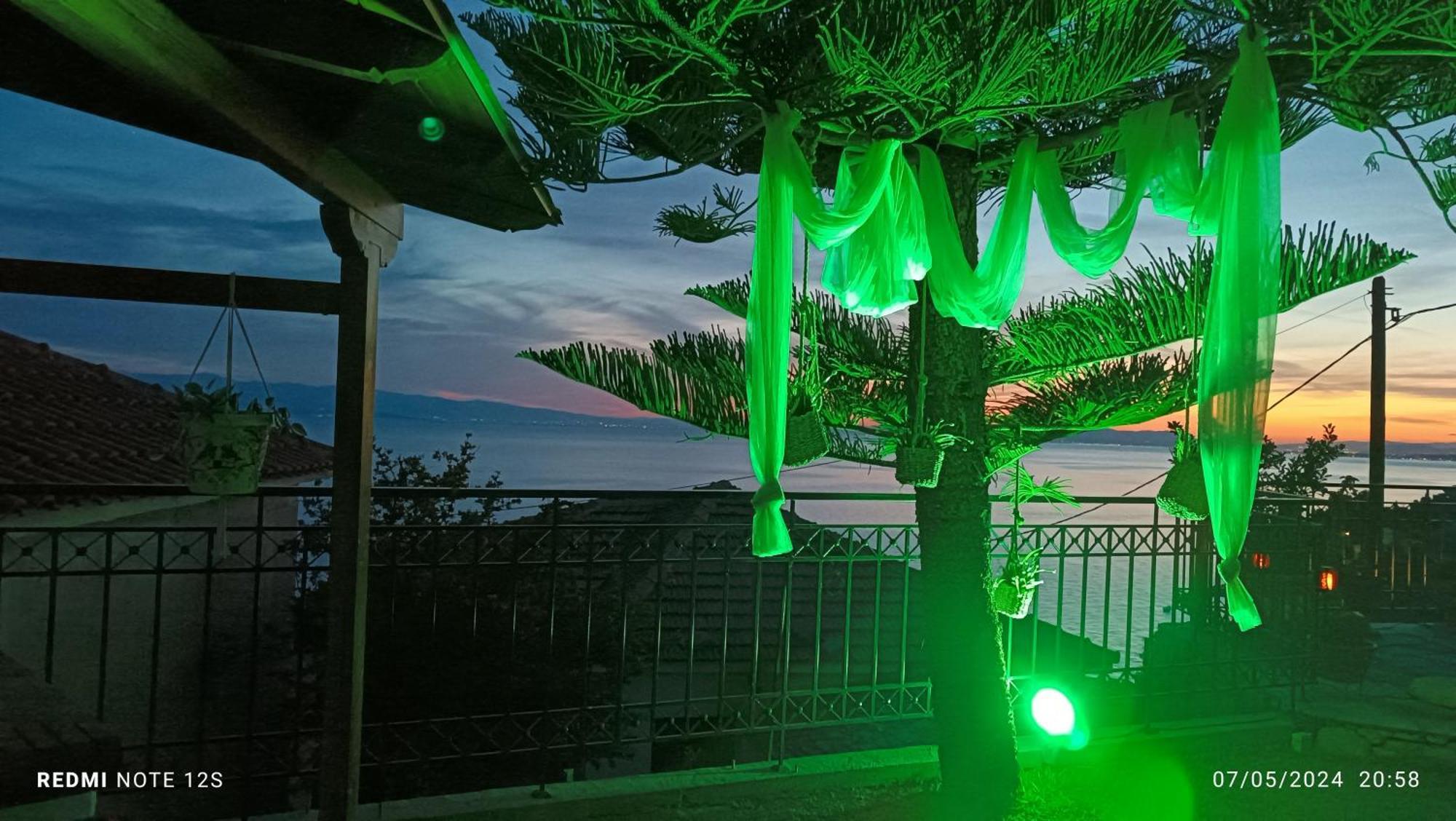 Villa Mesonisi Με Υπέροχη Θέα Στον Παγασητικό!! Áfissos Habitación foto